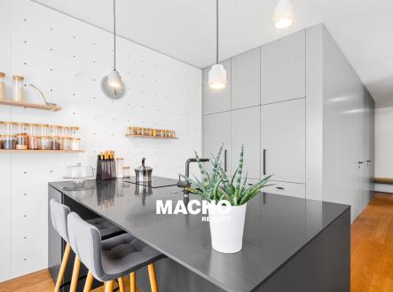 Pronájem bytu, 2+kk, 66 m²