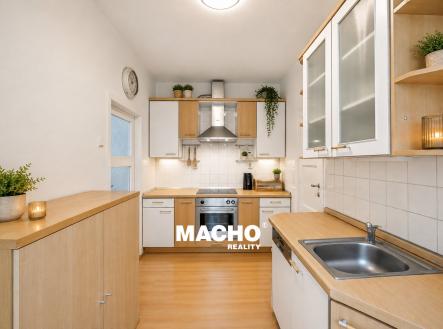 Pronájem bytu, 3+1, 79 m²