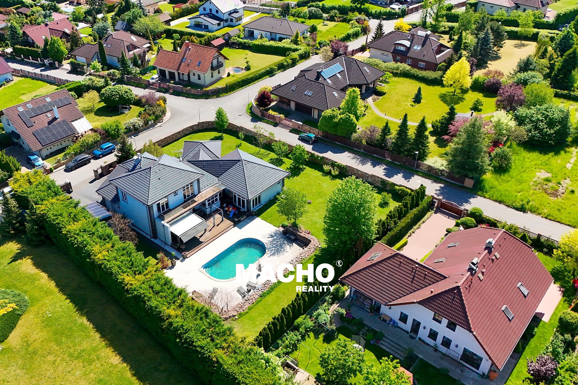 Prodej luxusní vily, 372 m² - Řitka, okr, Praha-západ