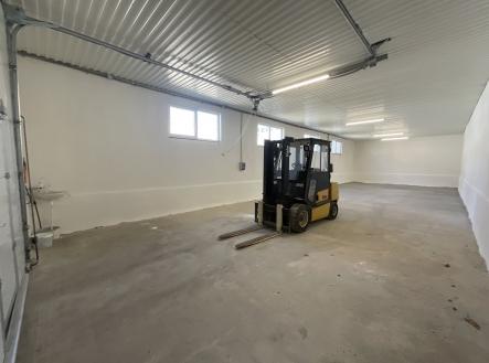Pronájem komerčního objektu, sklad, 130 m²