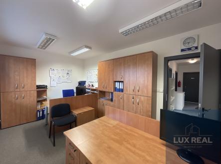 Pronájem kanceláře, 110 m²