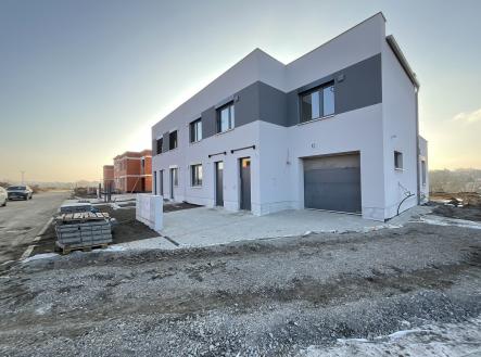 Prodej bytu, 4+kk, 105 m²