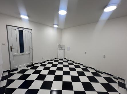 Pronájem komerčního objektu, jiný, 13 m²