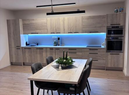 Pronájem bytu, 2+kk, 82 m²