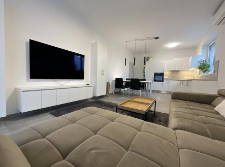 Pronájem bytu, 2+kk, 62 m²