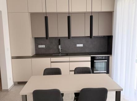 Pronájem bytu, 2+kk, 65 m²