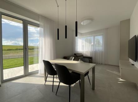 Pronájem bytu, 2+kk, 65 m²