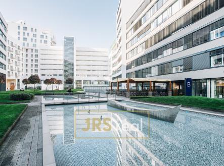 Pronájem kanceláře, 310 m²