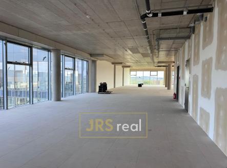 Pronájem kanceláře, 1 363 m²