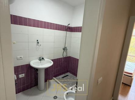 IMG-20251004-WA0011