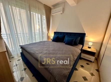 WhatsApp Image 2025-11-13 at 15.10.10 (2)