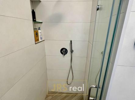 WhatsApp Image 2025-11-13 at 15.10.08 (2)