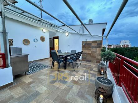 WhatsApp Image 2025-11-13 at 15.10.07