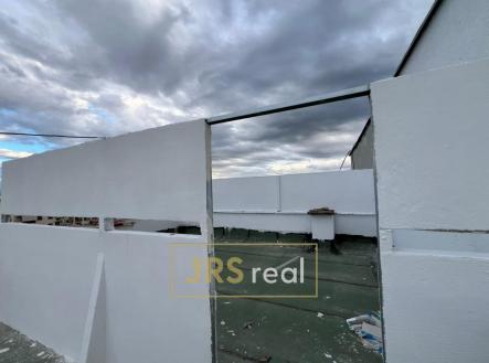 WhatsApp Image 2025-12-04 at 12.41.34 (8)