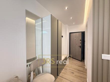 WhatsApp Image 2025-12-04 at 13.18.10 (3)