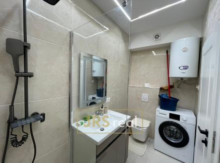 WhatsApp Image 2025-12-04 at 13.30.48 (1)