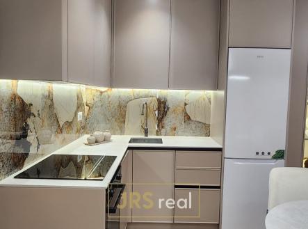 WhatsApp Image 2025-12-11 at 20.17.56