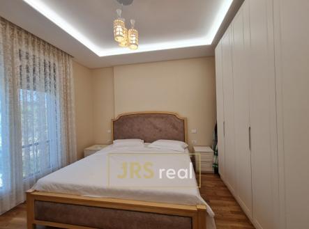 WhatsApp Image 2026-02-09 at 12.00.54 (14)