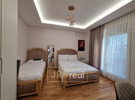 WhatsApp Image 2026-02-09 at 12.00.54 (11)