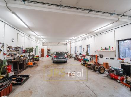 Prodej komerčního objektu, jiný, 141 m²