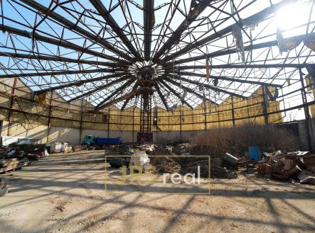 Prodej pozemku pro komerční výstavbu, 2 465 m²