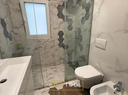 WhatsApp Image 2026-03-05 at 16.28.08 (1)