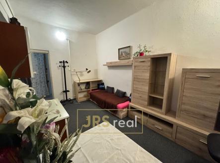 Pronájem bytu, 1+kk, 30 m²