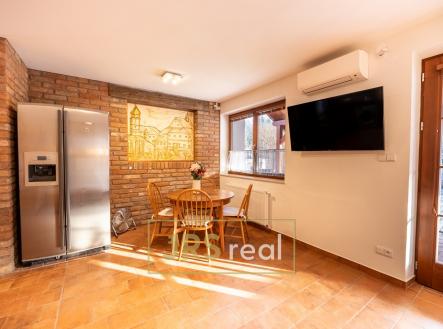 Pronájem bytu, 4+kk, 122 m²