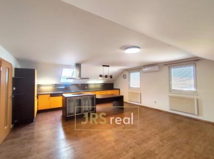 Pronájem bytu, 3+kk, 85 m²