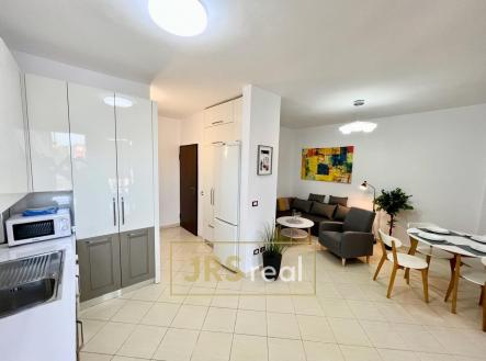 WhatsApp Image 2026-03-11 at 11.22.29 (4)