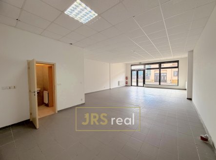 Pronájem kanceláře, 84 m²