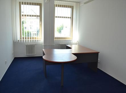 Pronájem kanceláře, 100 m²