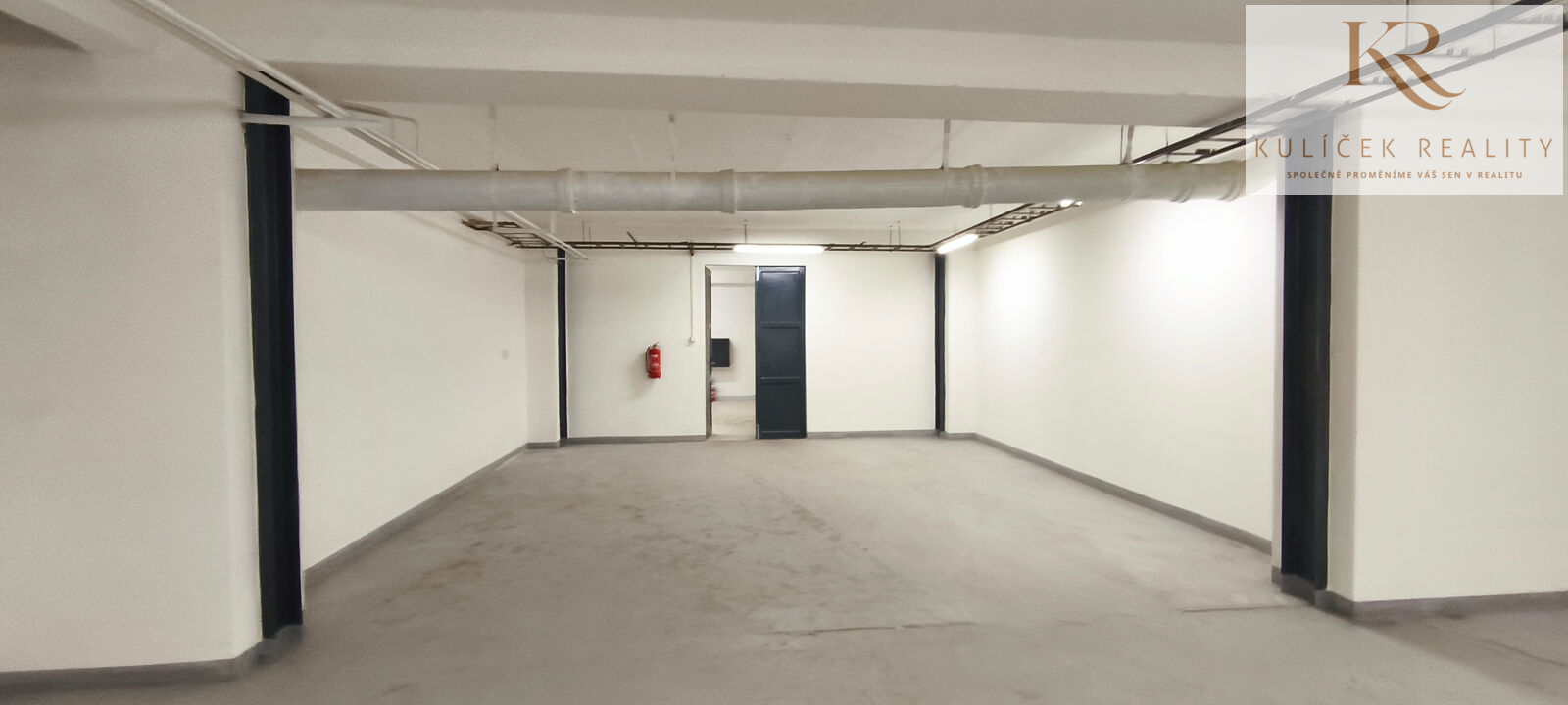 KULÍČEK Reality - Pronájem skladu - Vstup do skladu