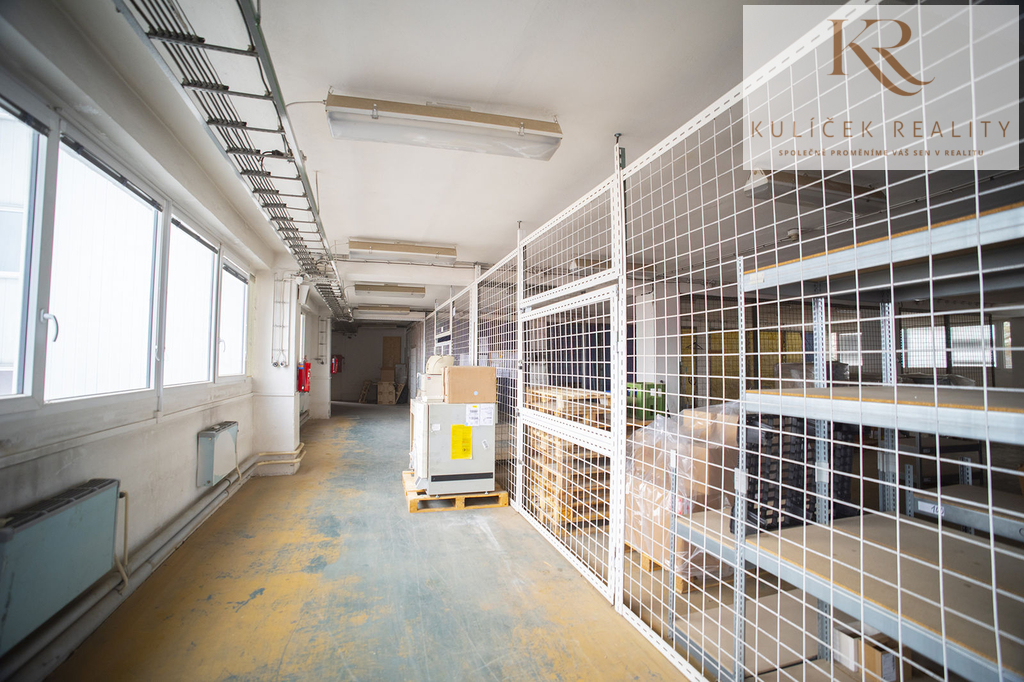 KULÍČEK Reality - Pronájem skladu - Přístup ke skladu