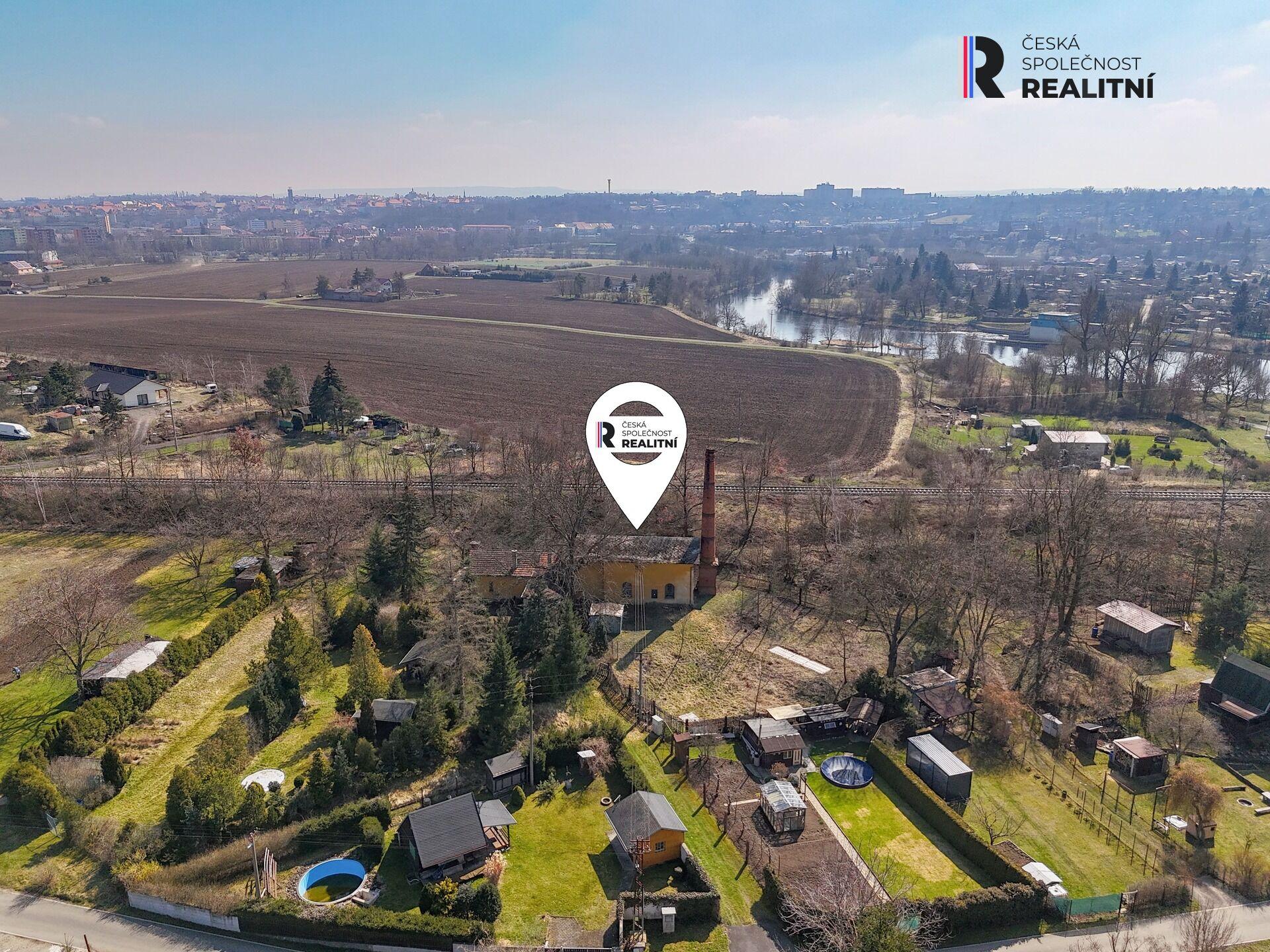 Prodej zajímavé nemovitosti. RD 3+1 s potenciálem komerčního využití či skladovacích prostor