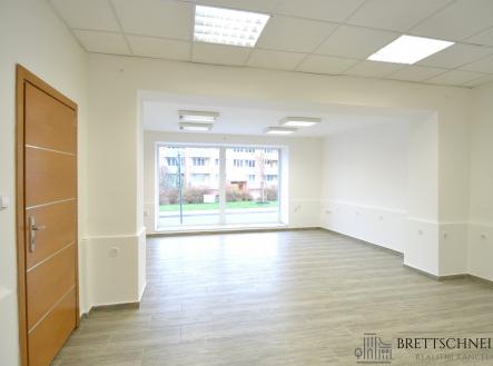 Pronájem obchodní prostor, 40 m²