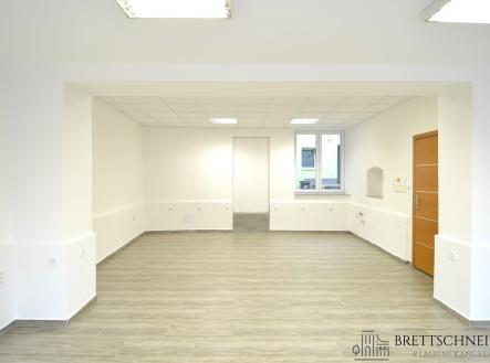 Pronájem obchodní prostor, 40 m²