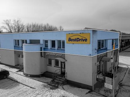 Pronájem kanceláře, 315 m²