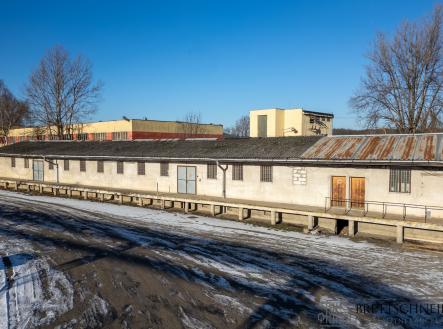 Pronájem komerčního objektu, sklad, 303 m²