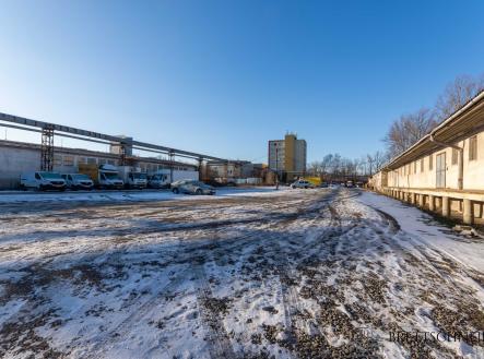 Pronájem komerčního objektu, sklad, 303 m²