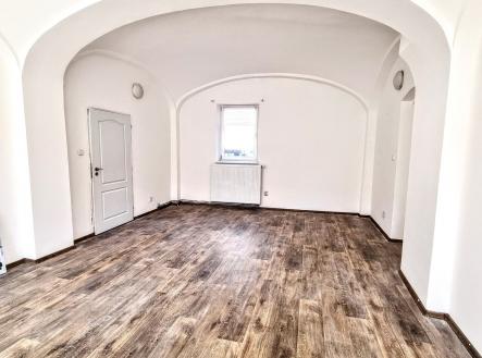 Pronájem bytu, 1+1, 66 m²