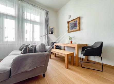 Pronájem bytu, 3+kk, 80 m²