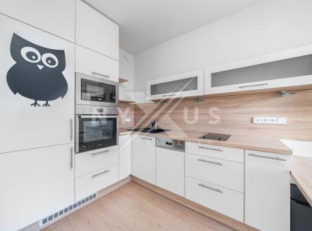 Pronájem bytu, 1+kk, 32 m²