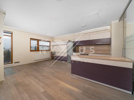 Pronájem bytu, 1+kk, 58 m²