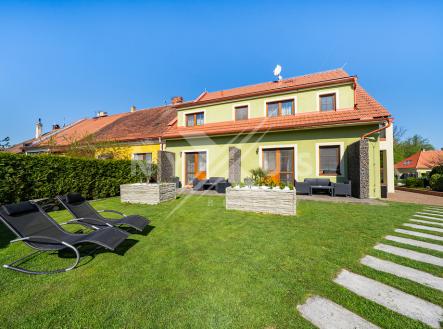 Prodej nájemního domu, 429 m²