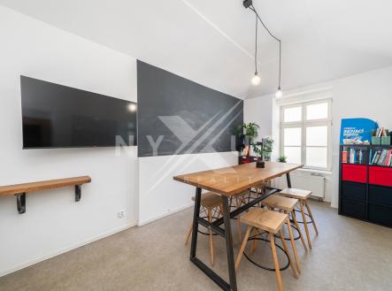 Pronájem kanceláře, 84 m²