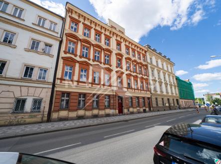 Pronájem kanceláře, 84 m²