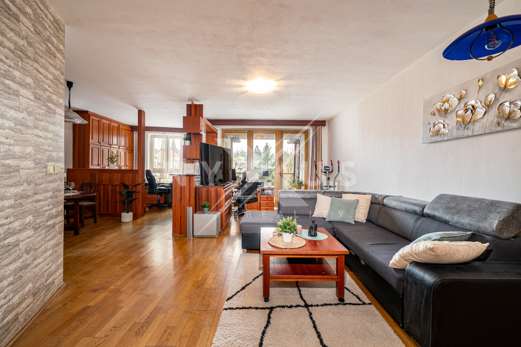 Obývací pokoj směrem k lodžii