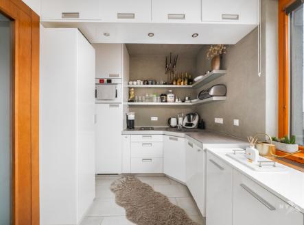 Pronájem bytu, 1+kk, 42 m²