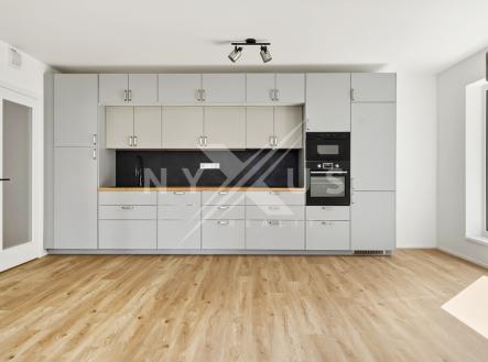 Pronájem bytu, 3+kk, 147 m²
